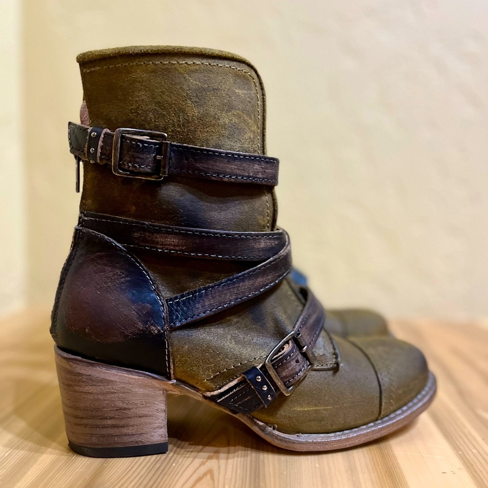 Freebird Canyon New Size 7 olive